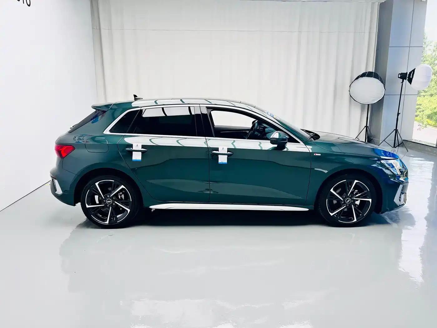 Audi A3 2023 Facelift Sportback 35 TFSI Fashion Sporty Model — миниатюра 5