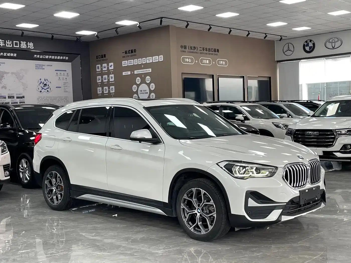 BMW X1 2022 sDrive20Li Premium — миниатюра 3