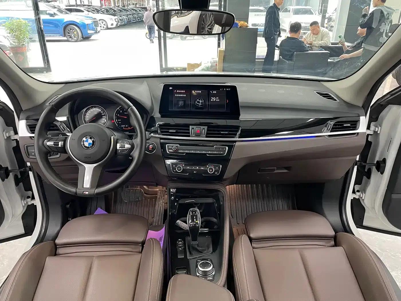 BMW X1 2022 sDrive20Li Premium — миниатюра 7