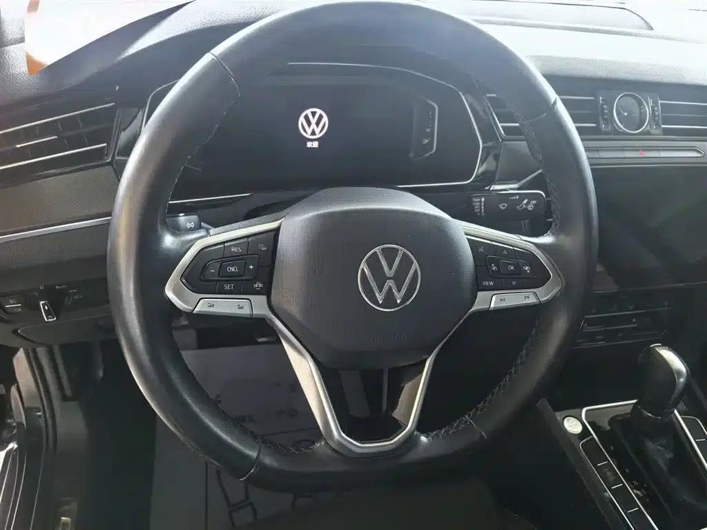2020 Volkswagen Passat 330TSI DSG Luxury — миниатюра 13