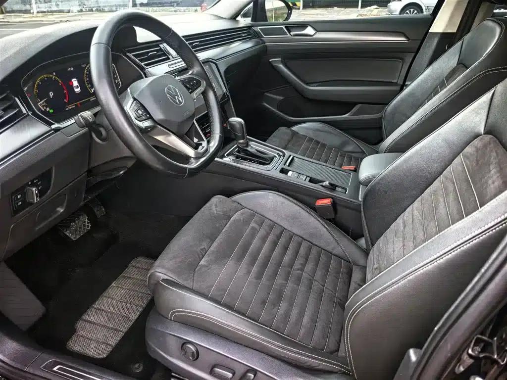 2020 Volkswagen Passat 330TSI DSG Luxury — миниатюра 7
