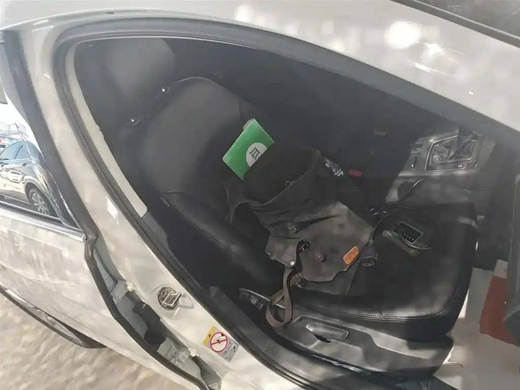2015 Golf 1.4TSI Automatic Comfort — миниатюра 25