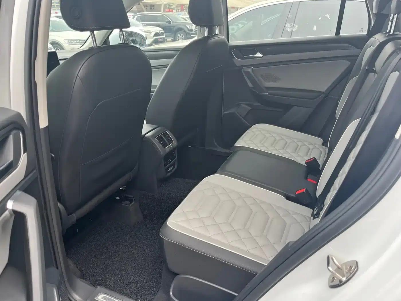 Tayron 2023 300TSI 2WD Luxury Plus Advanced Edition — миниатюра 4