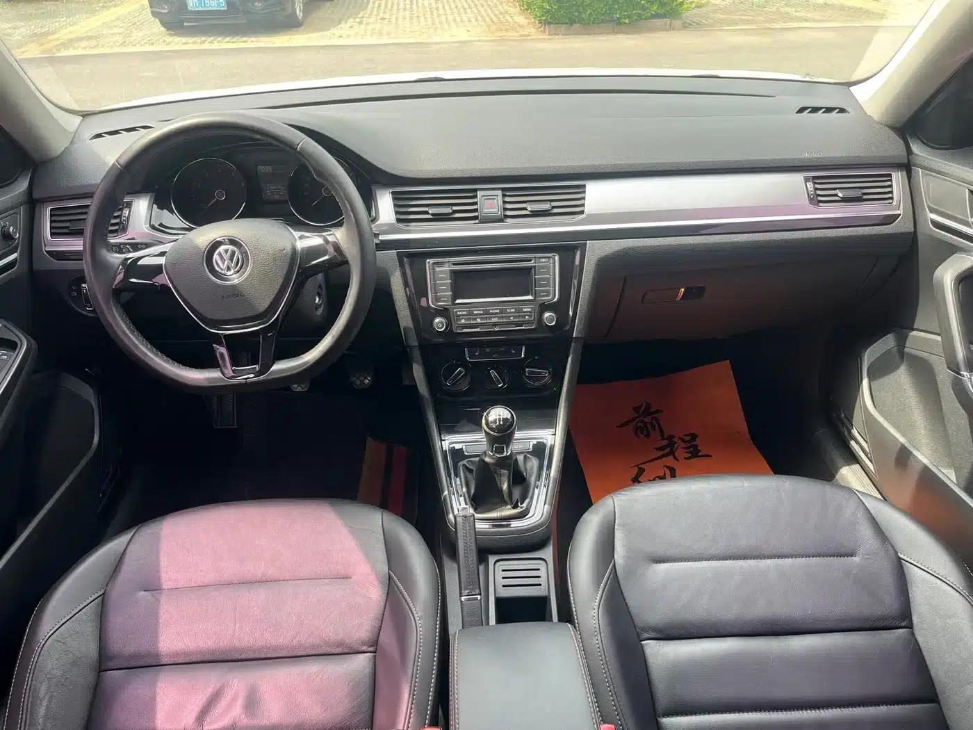 2016 Volkswagen Bora 1.6L Manual Comfort Model — миниатюра 4