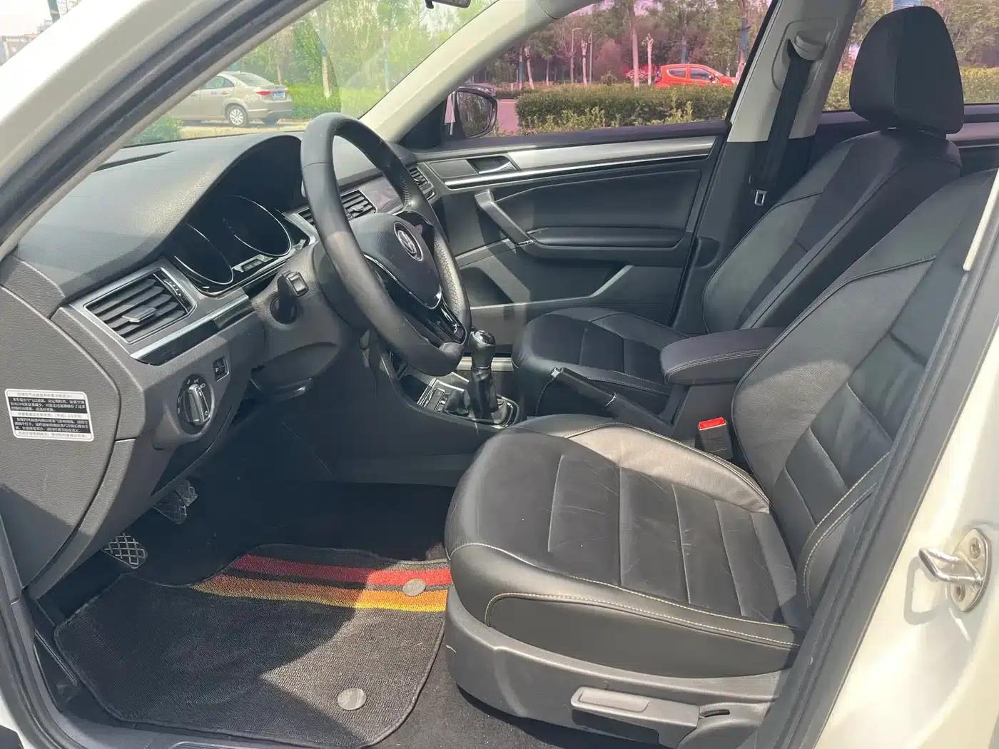 2016 Volkswagen Bora 1.6L Manual Comfort Model — миниатюра 5