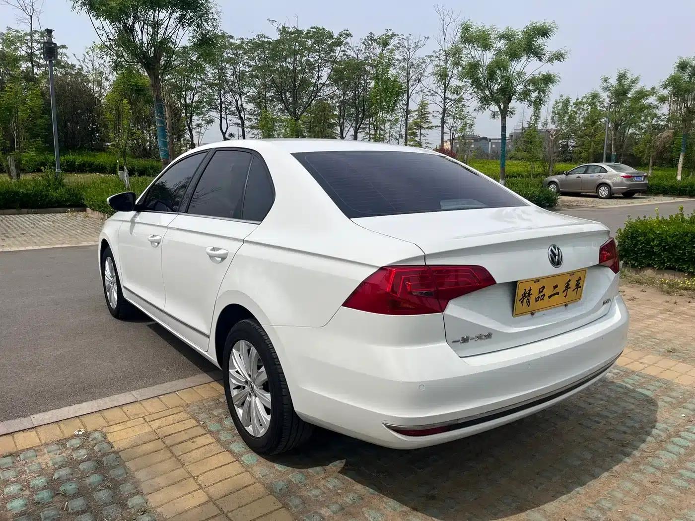 2016 Volkswagen Bora 1.6L Manual Comfort Model — миниатюра 7