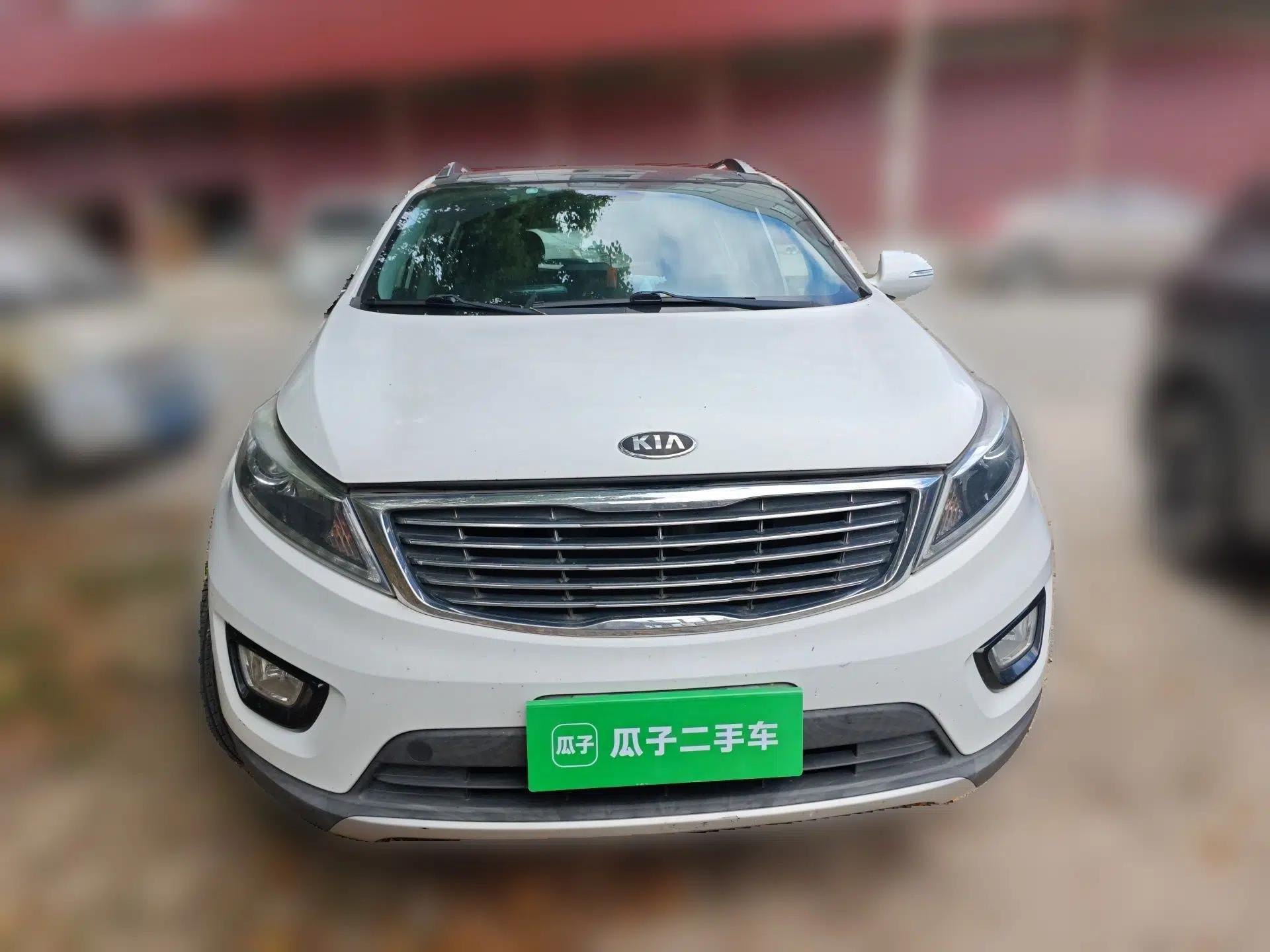 Kia Sportage R 2015 2.0L Automatic Two-Wheel Drive DLX Model — миниатюра 2