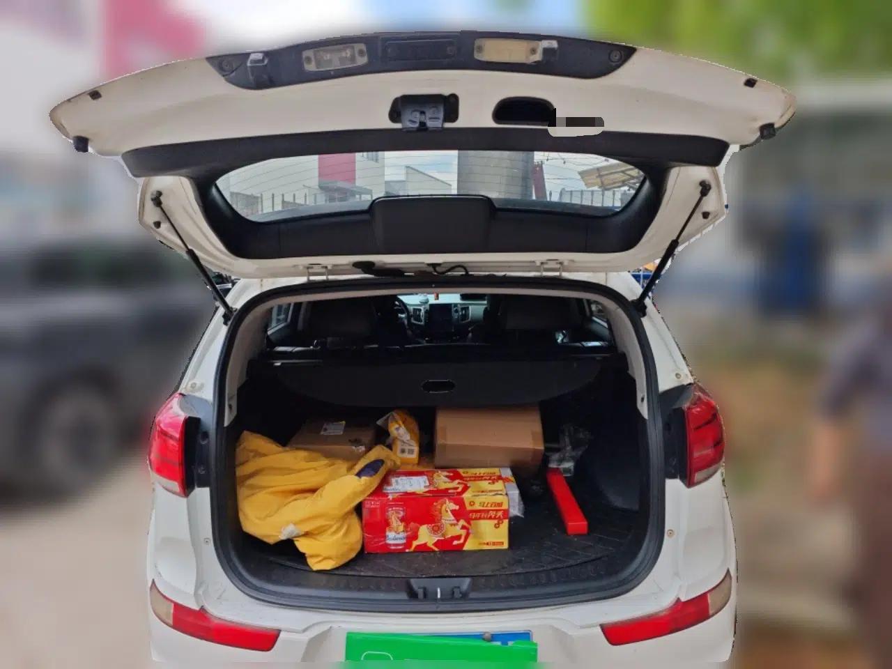 Kia Sportage R 2015 2.0L Automatic Two-Wheel Drive DLX Model — миниатюра 16