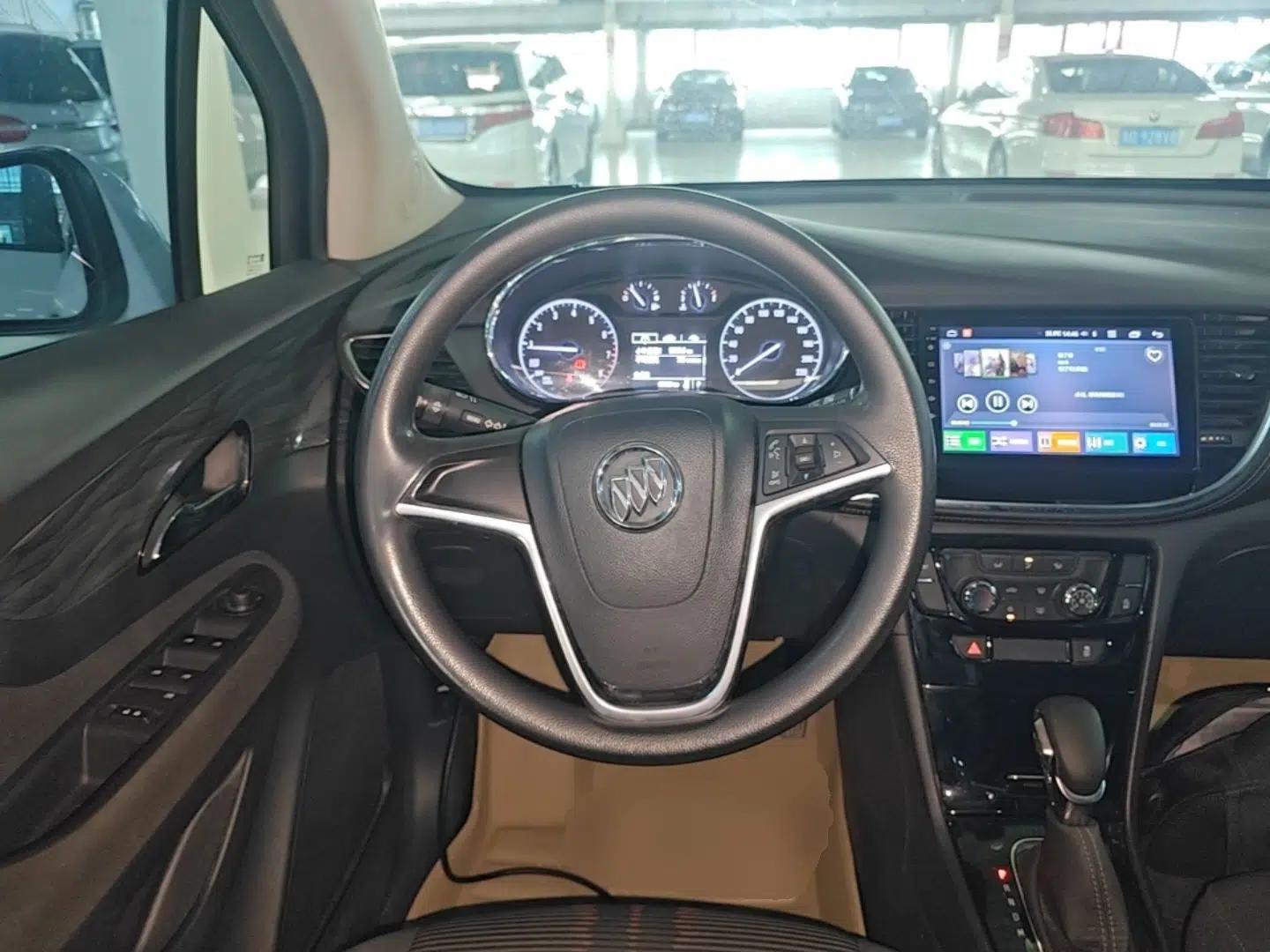 Buick Encore 2017 18T Automatic Two-Wheel Drive Urban Fashion Model — миниатюра 14