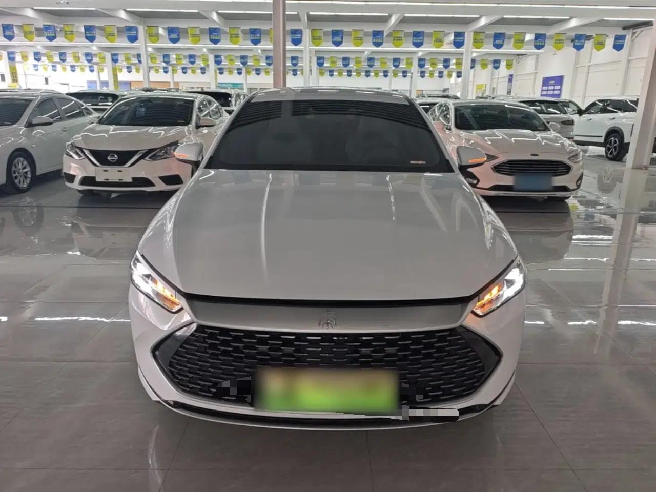 BYD Qin PLUS 2024 HONOR Edition DM-i 55KM Leading Model — миниатюра 2
