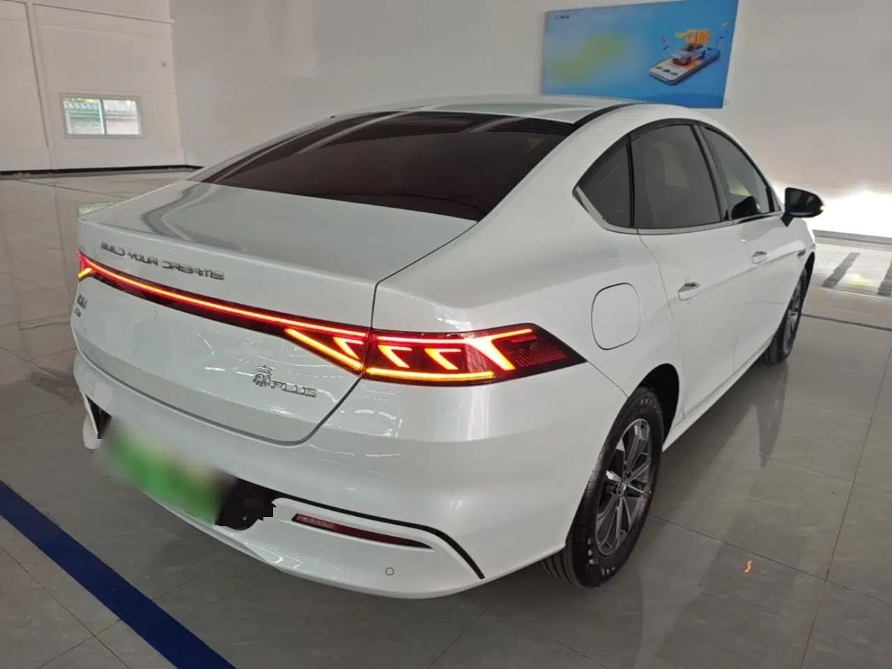 BYD Qin PLUS 2024 HONOR Edition DM-i 55KM Leading Model — миниатюра 6