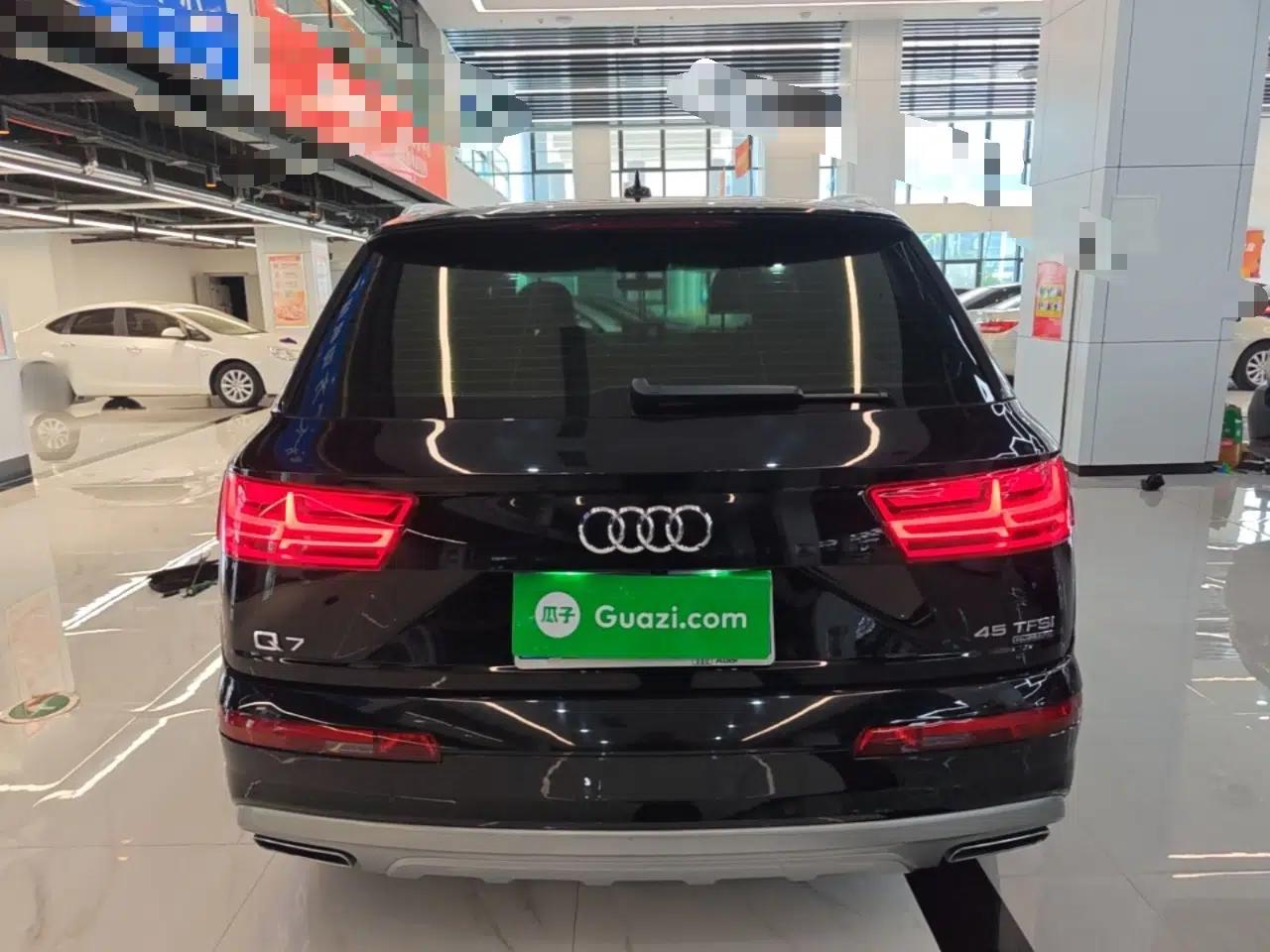 Audi Q7 2019 2.0T Standard Model Middle East — миниатюра 3