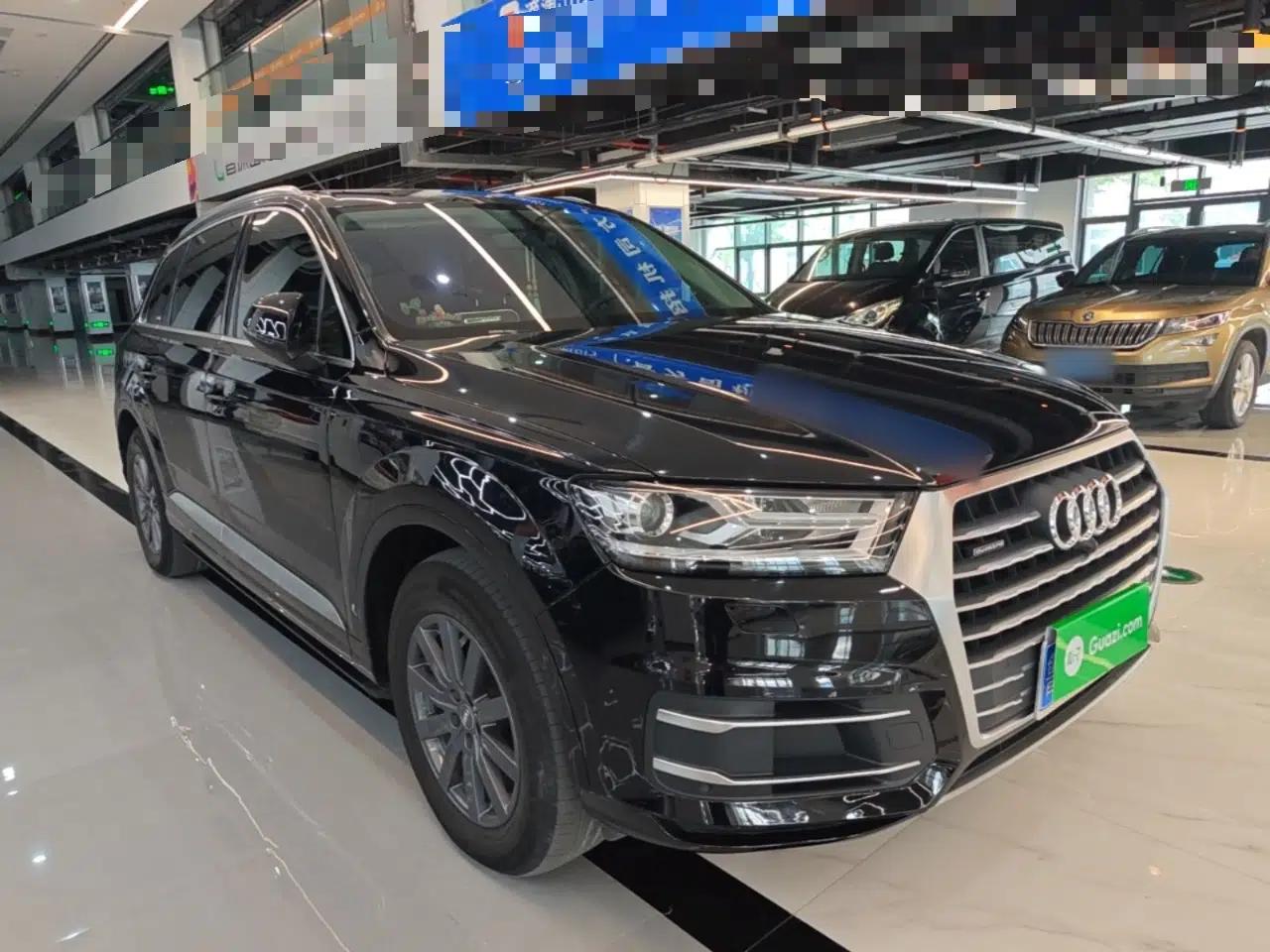 Audi Q7 2019 2.0T Standard Model Middle East — миниатюра 6