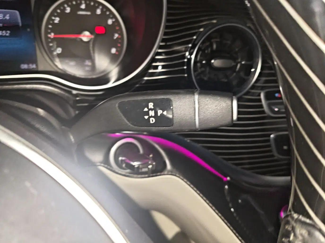 Mercedes-Benz V-Class 2021 V 260 Avantgarde Edition — миниатюра 13