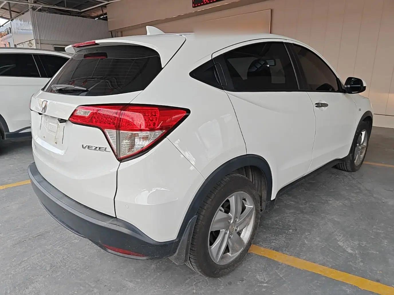 Honda Vezel 2020 1.5L CVT Elite Edition — миниатюра 6