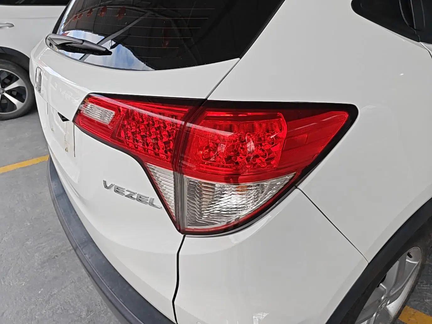 Honda Vezel 2020 1.5L CVT Elite Edition — миниатюра 7