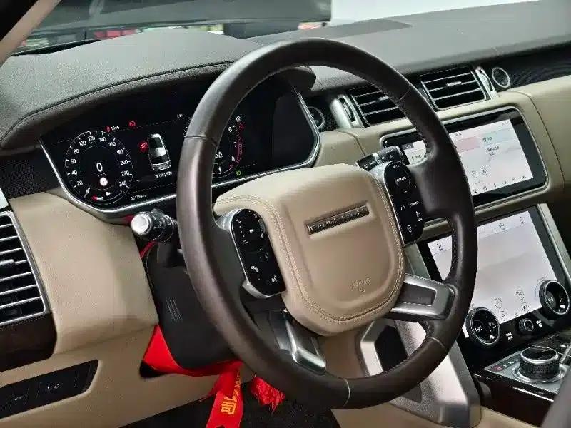 Range Rover 2022 3.0 L6 400PS Legendary Extended Classic Edition — миниатюра 9