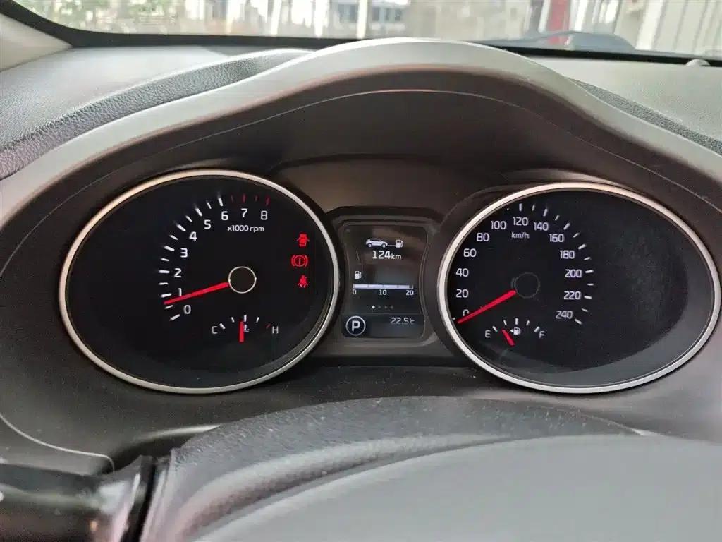 2015 Kia Sportage 2.0L Automatic 2WD DLX — миниатюра 4
