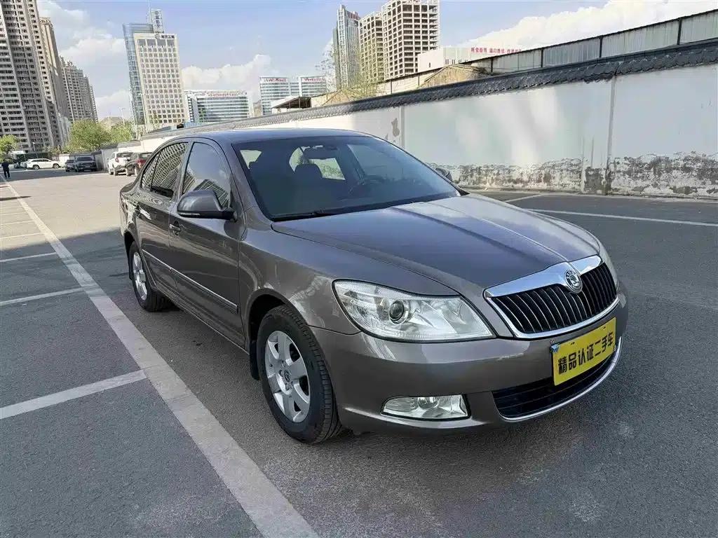 Octavia 2013 1.6L Automatic Elegance Edition — миниатюра 3