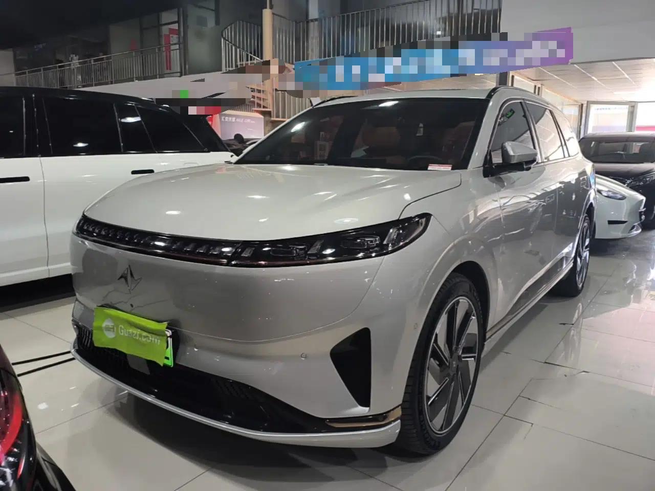 Dongfeng eπ eπ008 2025 210 Ultra Range-Extended Version 5 Seats — миниатюра 1