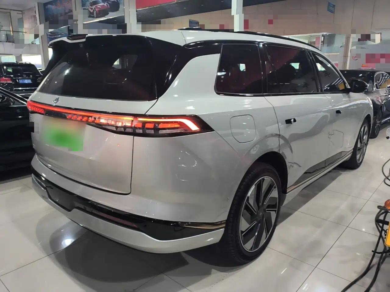 Dongfeng eπ eπ008 2025 210 Ultra Range-Extended Version 5 Seats — миниатюра 6