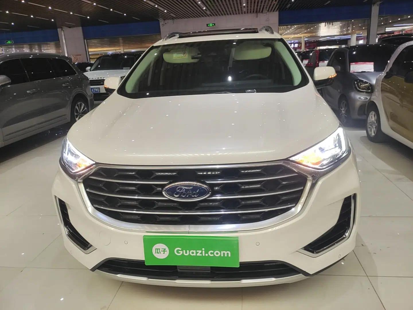Ford Edge 2021 Facelifted PLUS EcoBoost 245 Two-Wheel Drive XLT 7-Seater — миниатюра 2