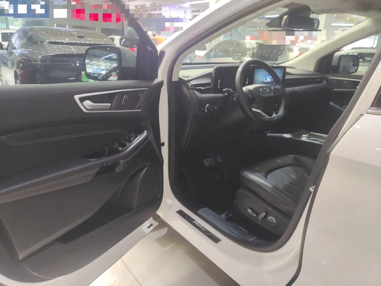 Ford Edge 2021 Facelifted PLUS EcoBoost 245 Two-Wheel Drive XLT 7-Seater — миниатюра 19