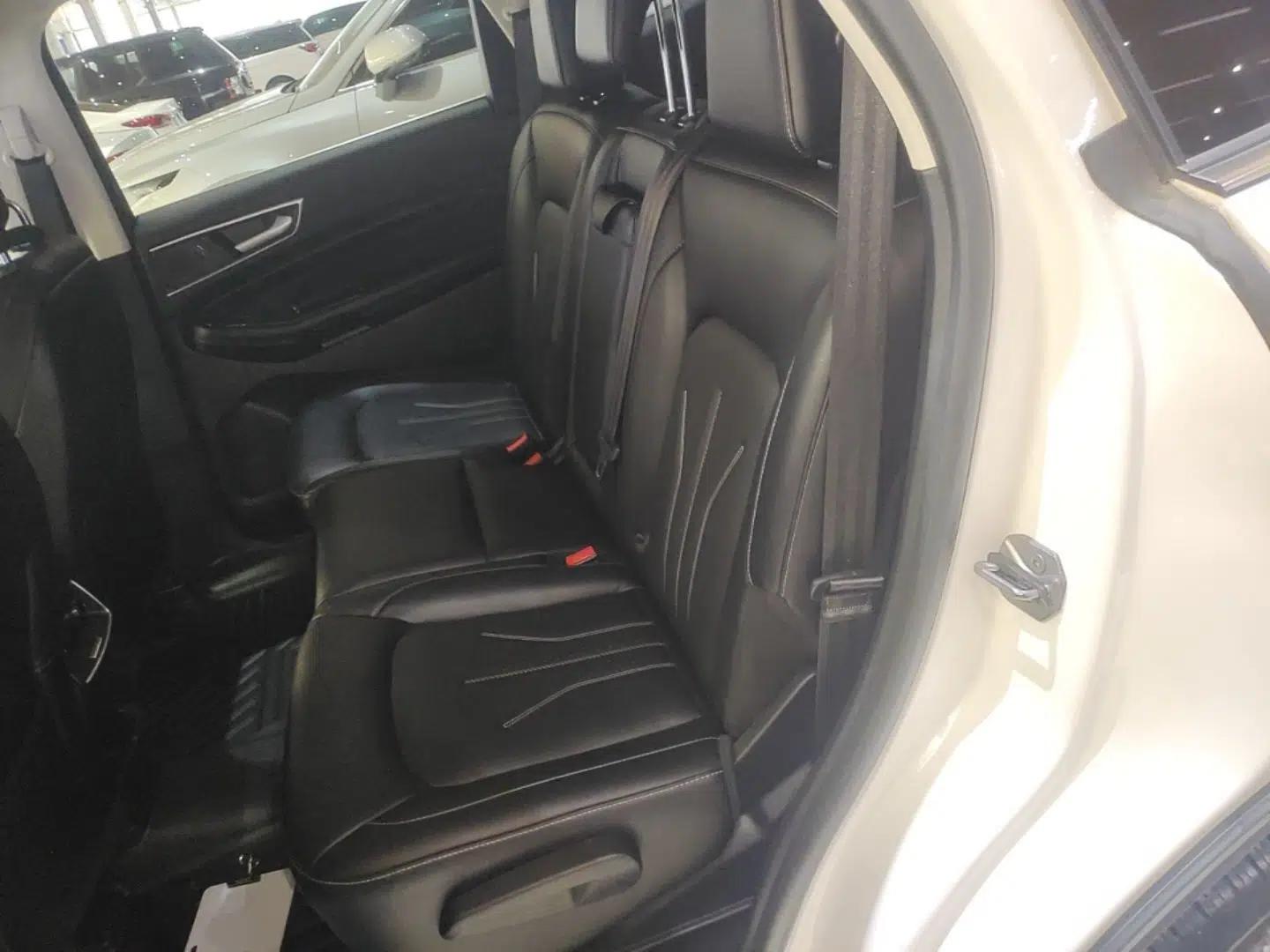 Ford Edge 2021 Facelifted PLUS EcoBoost 245 Two-Wheel Drive XLT 7-Seater — миниатюра 20