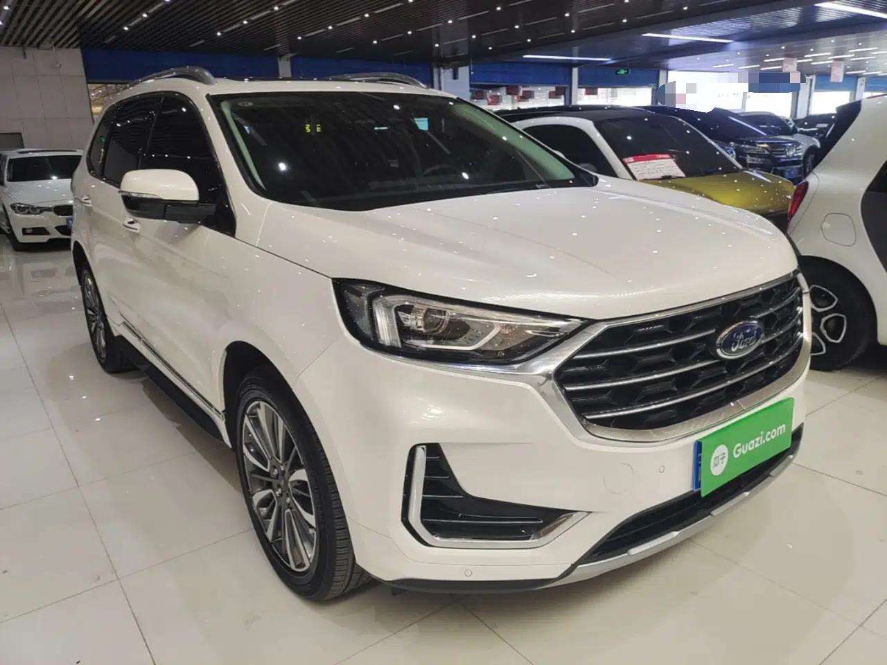 Ford Edge 2021 Facelifted PLUS EcoBoost 245 Two-Wheel Drive XLT 7-Seater — миниатюра 3