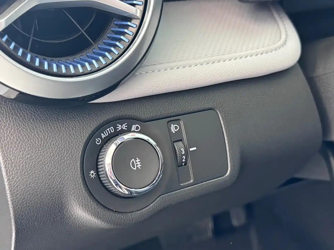 Chevrolet Cruze 2023 1.5L Dual-Clutch Enjoy Edition — миниатюра 15