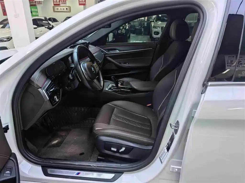 2023 BMW 5 Series 530Li Leading Edition M Sport Package — миниатюра 4
