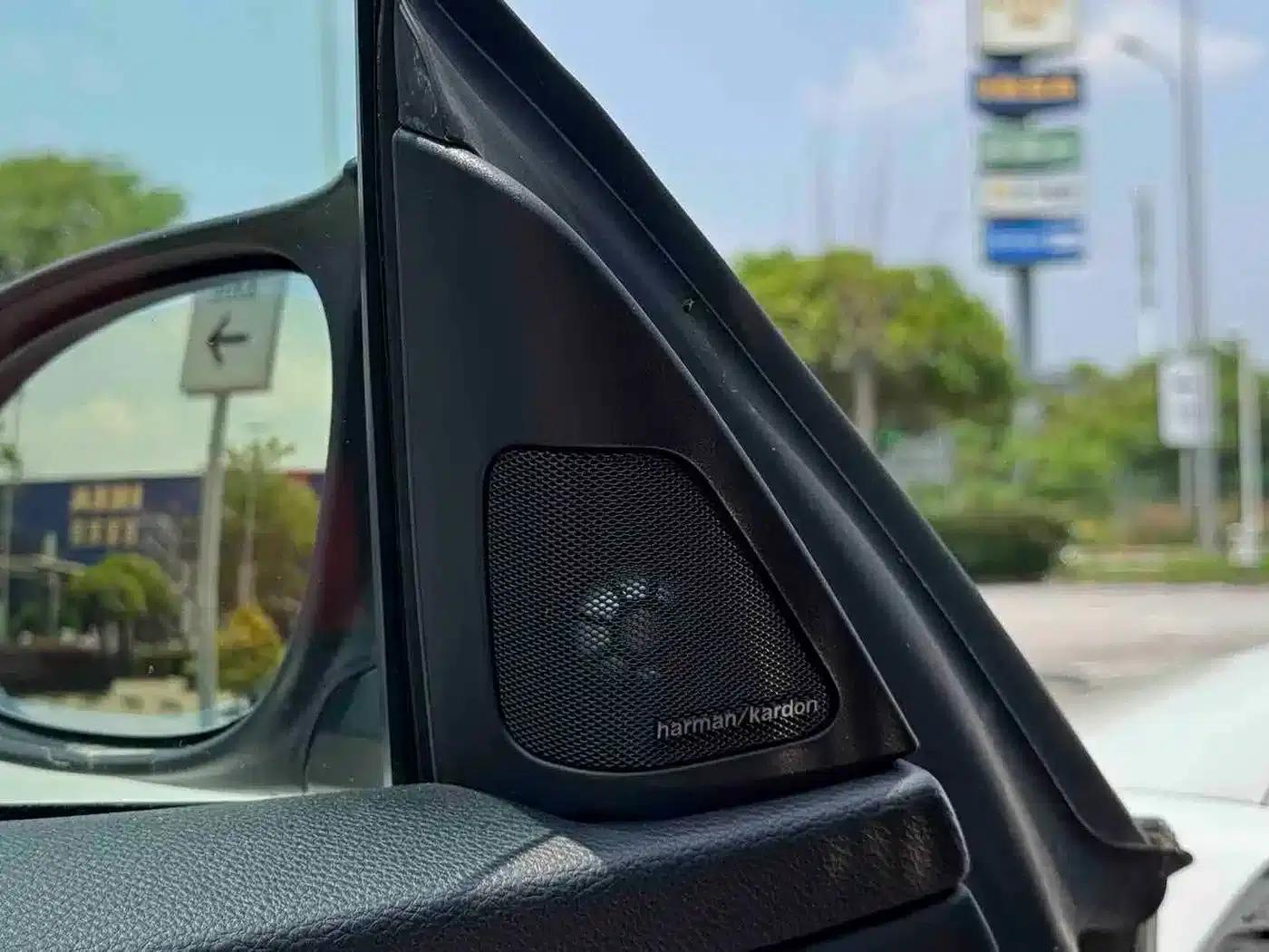 2011 BMW M3 Coupe Carbon Fiber Roof — миниатюра 13