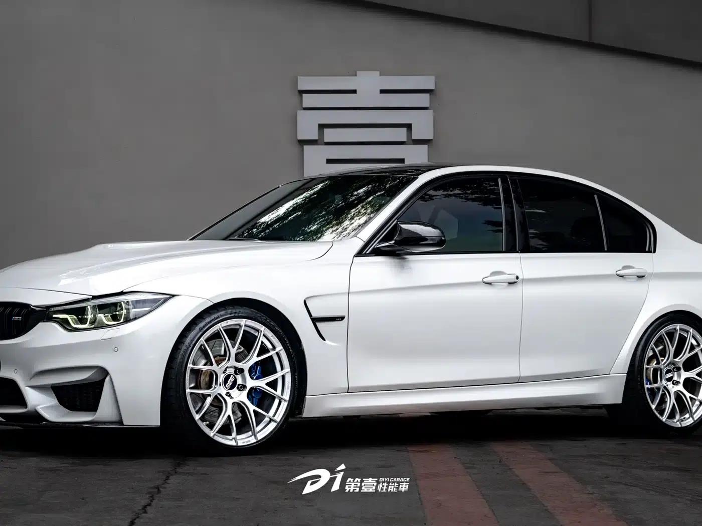 2018 BMW M3 Sedan — миниатюра 1
