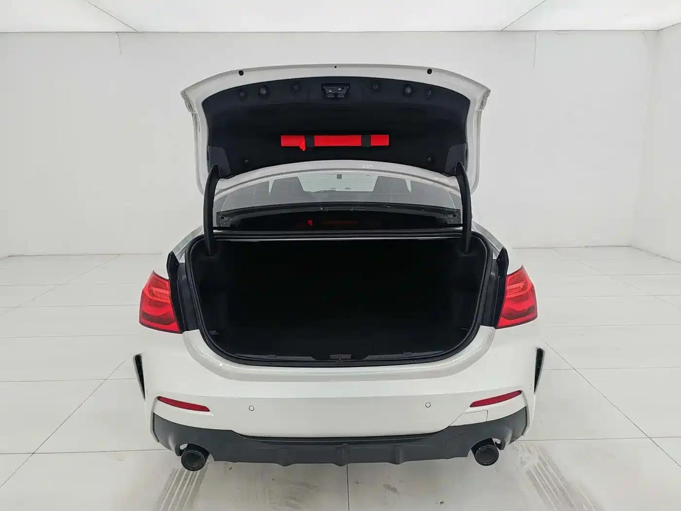 BMW 1 Series 2021 125i M Sport Shadow Edition — миниатюра 6