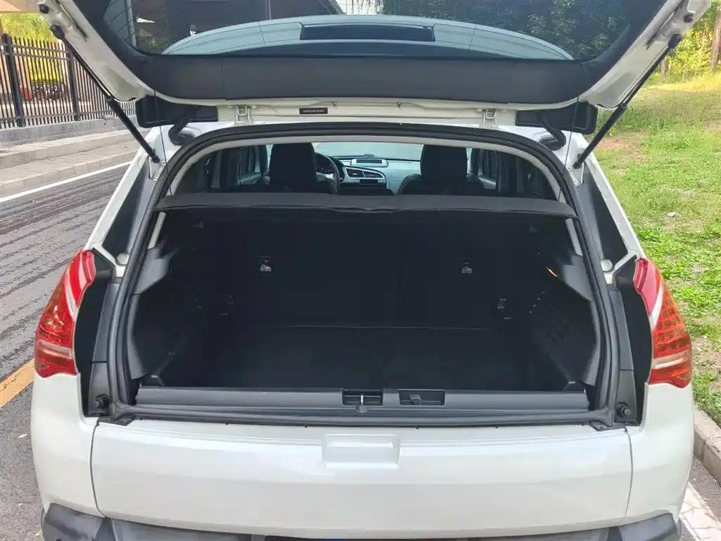 Peugeot 3008 2015 1.6THP Automatic Classic Edition — миниатюра 6