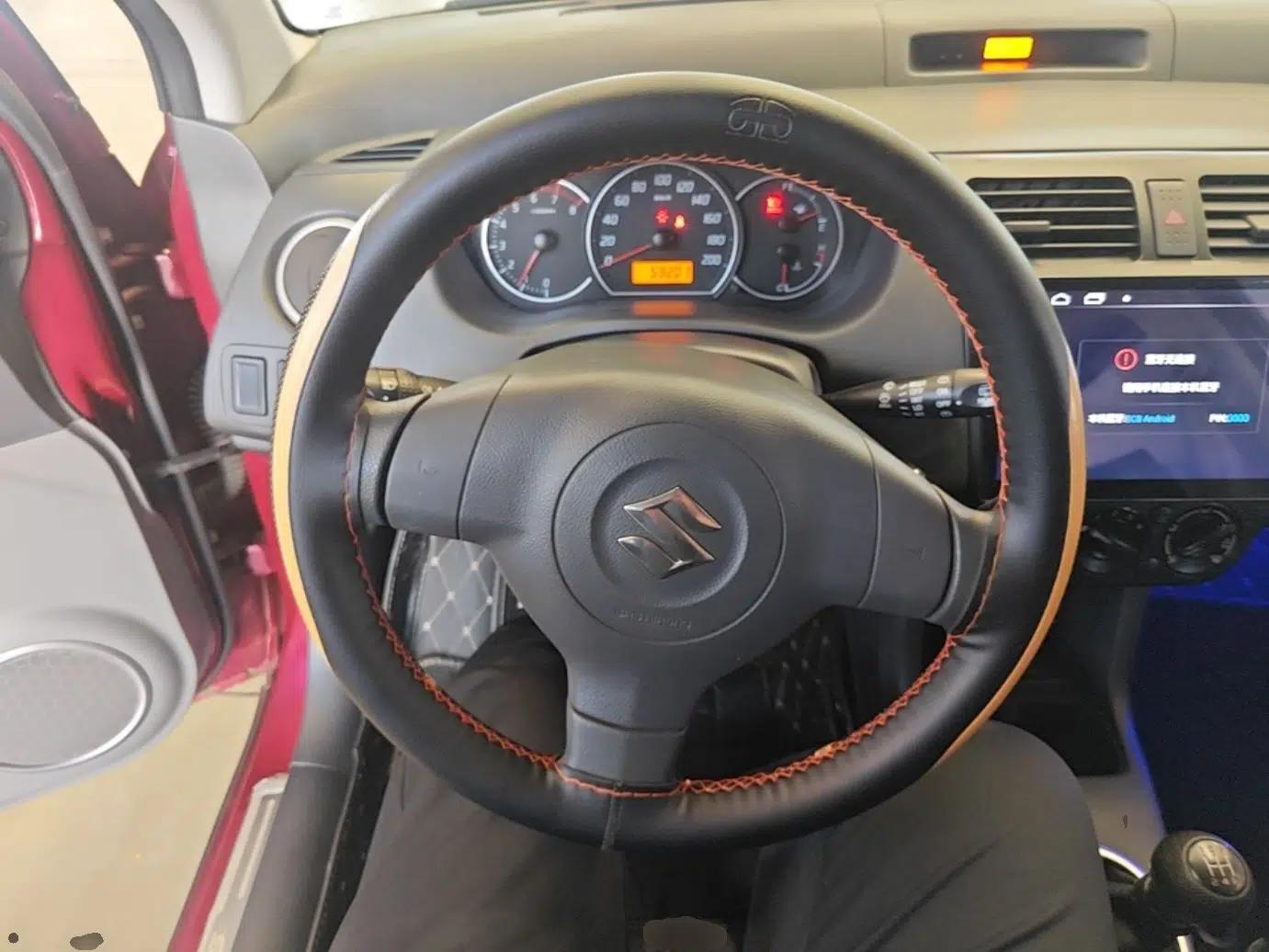 Suzuki Swift 2013 1.5L Manual 20th Anniversary Limited Edition — миниатюра 14
