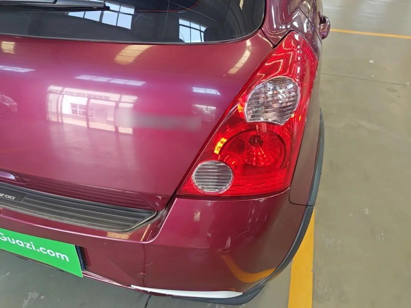 Suzuki Swift 2013 1.5L Manual 20th Anniversary Limited Edition — миниатюра 7