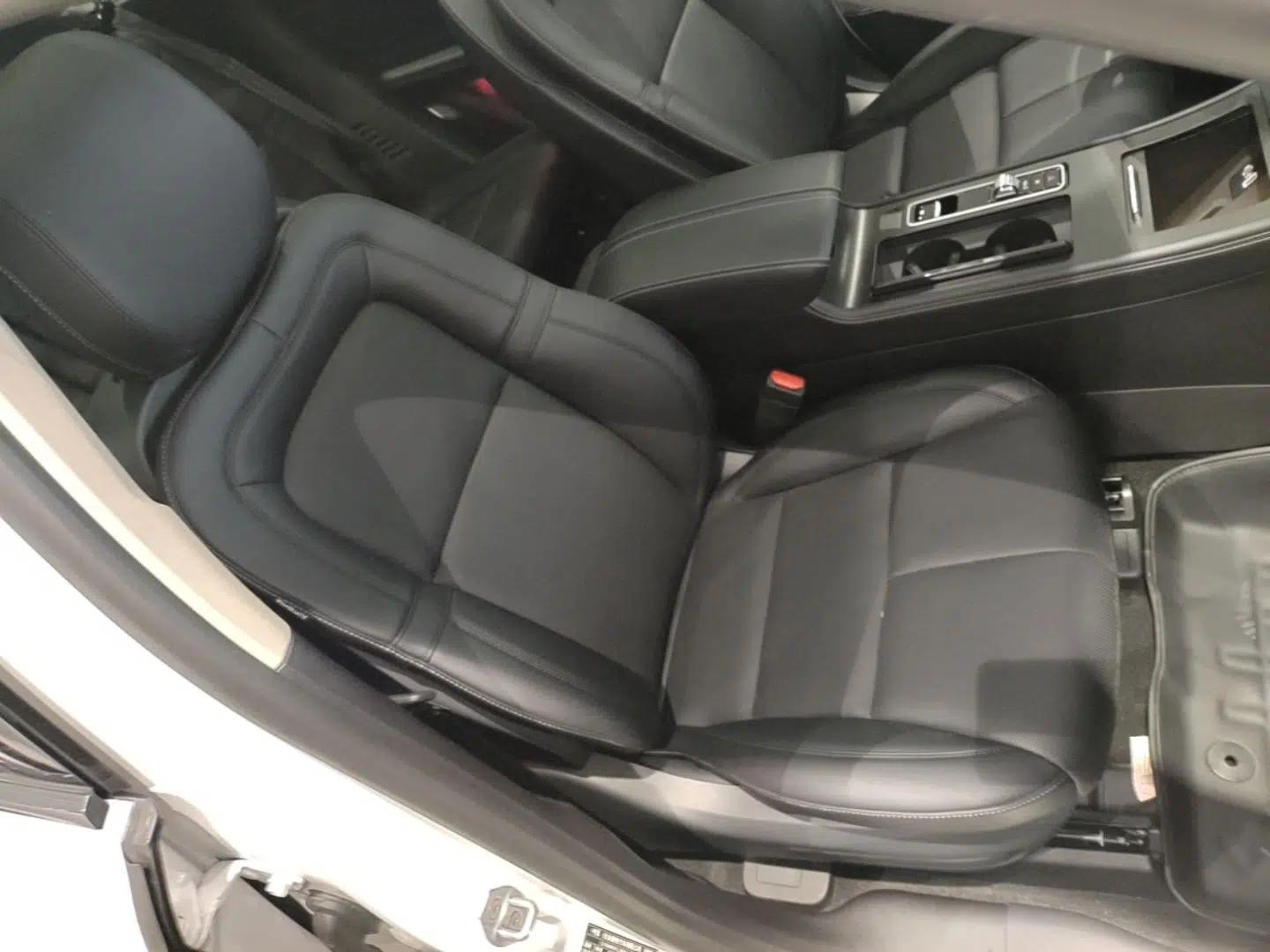 Lincoln Corsair 2024 1.5T Two-Wheel Drive Deluxe Hybrid Version — миниатюра 23