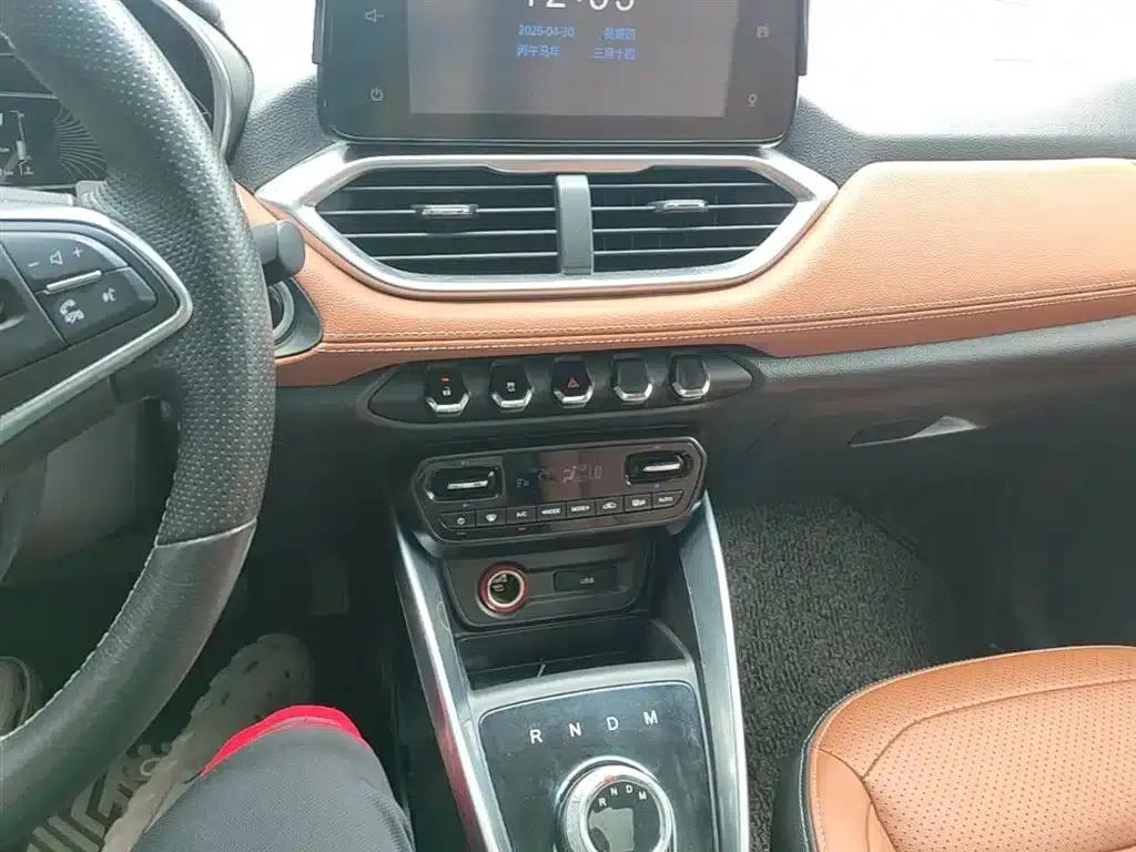 Baojun 510 2017 1.5L Automatic Deluxe Edition — миниатюра 13