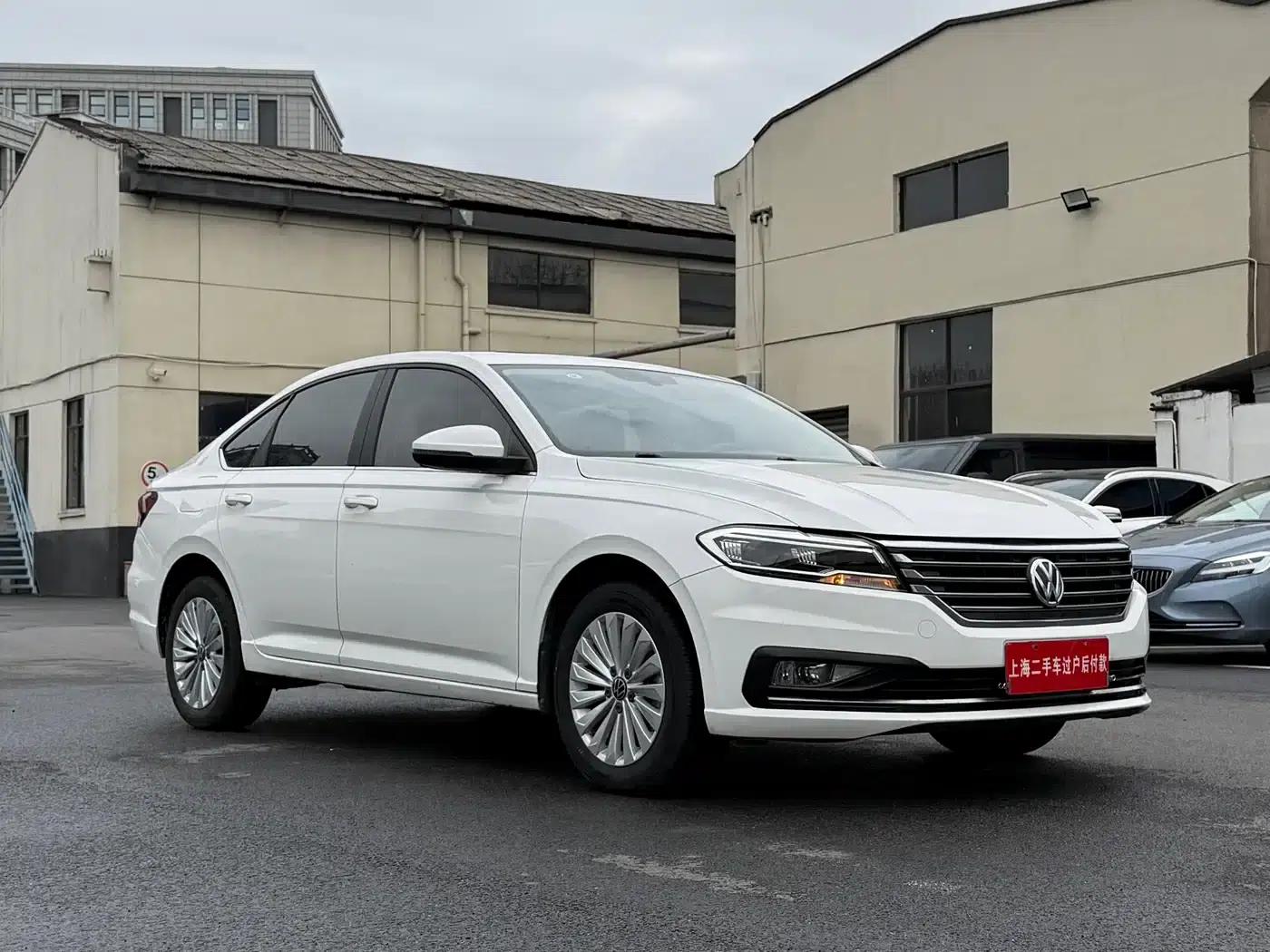 2021 Volkswagen Lavida 280TSI DSG Comfort Edition — миниатюра 3