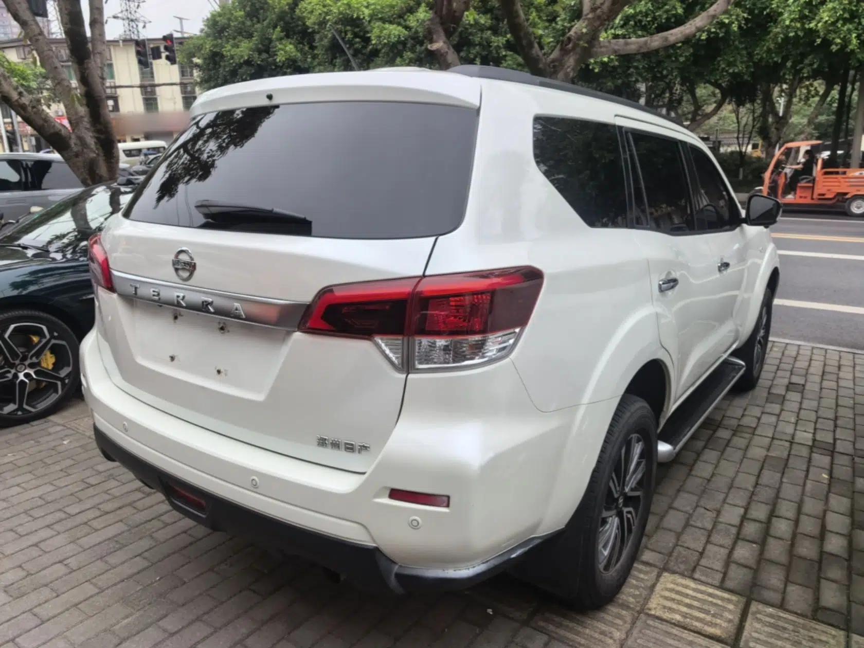 Nissan Terra 2020 2.5L XL Upper Automatic Two-Wheel Drive Luxury Edition — миниатюра 6