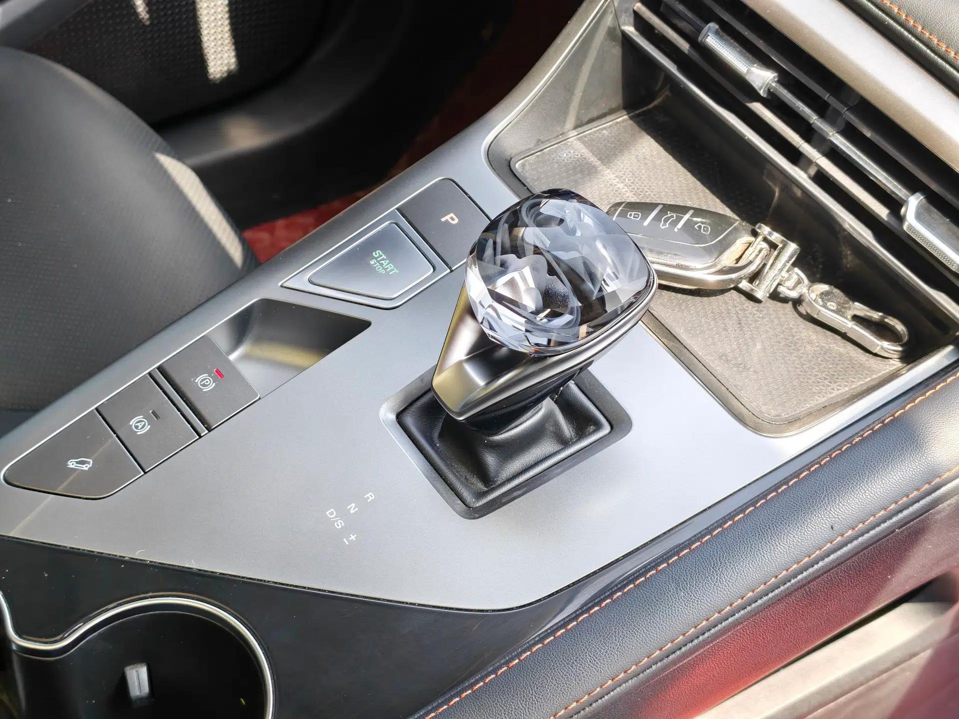 Roewe RX5 2023 1.5T Comfort Edition — миниатюра 13