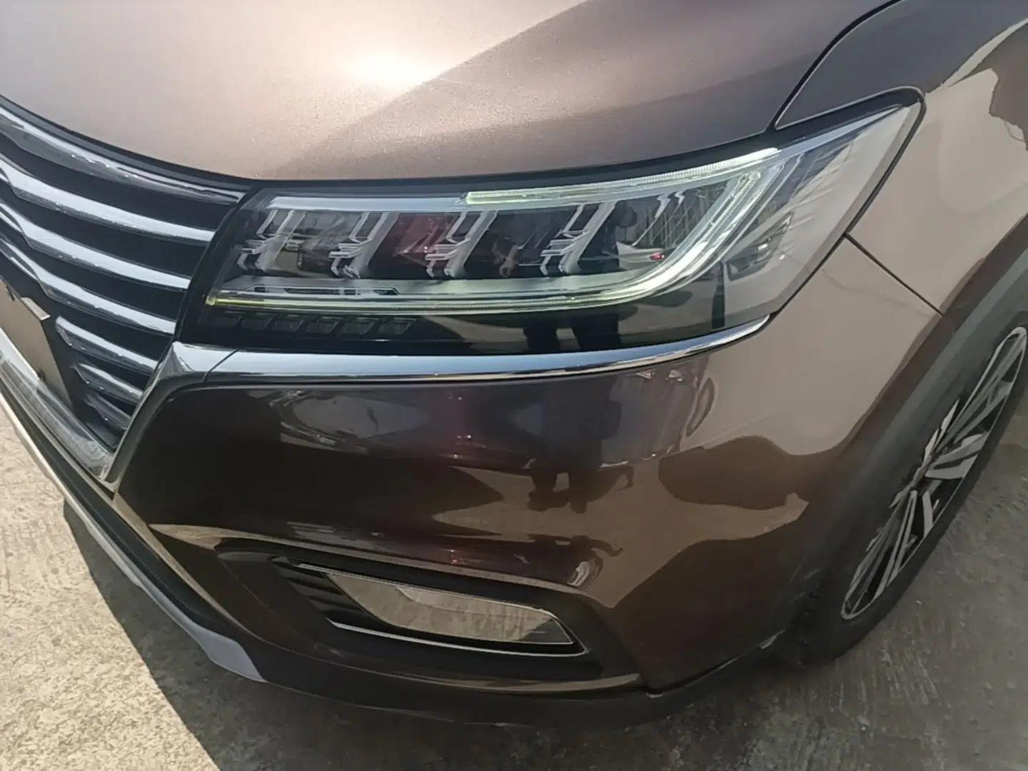 Roewe RX5 2019 20T Two-Wheel Drive Automatic Ali Smart Connectivity Platinum Edition — миниатюра 2