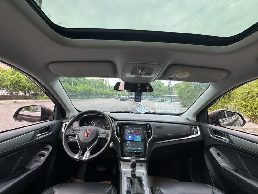 Roewe RX5 2019 20T Two-Wheel Drive Automatic Ali Smart Connectivity Platinum Edition — миниатюра 22