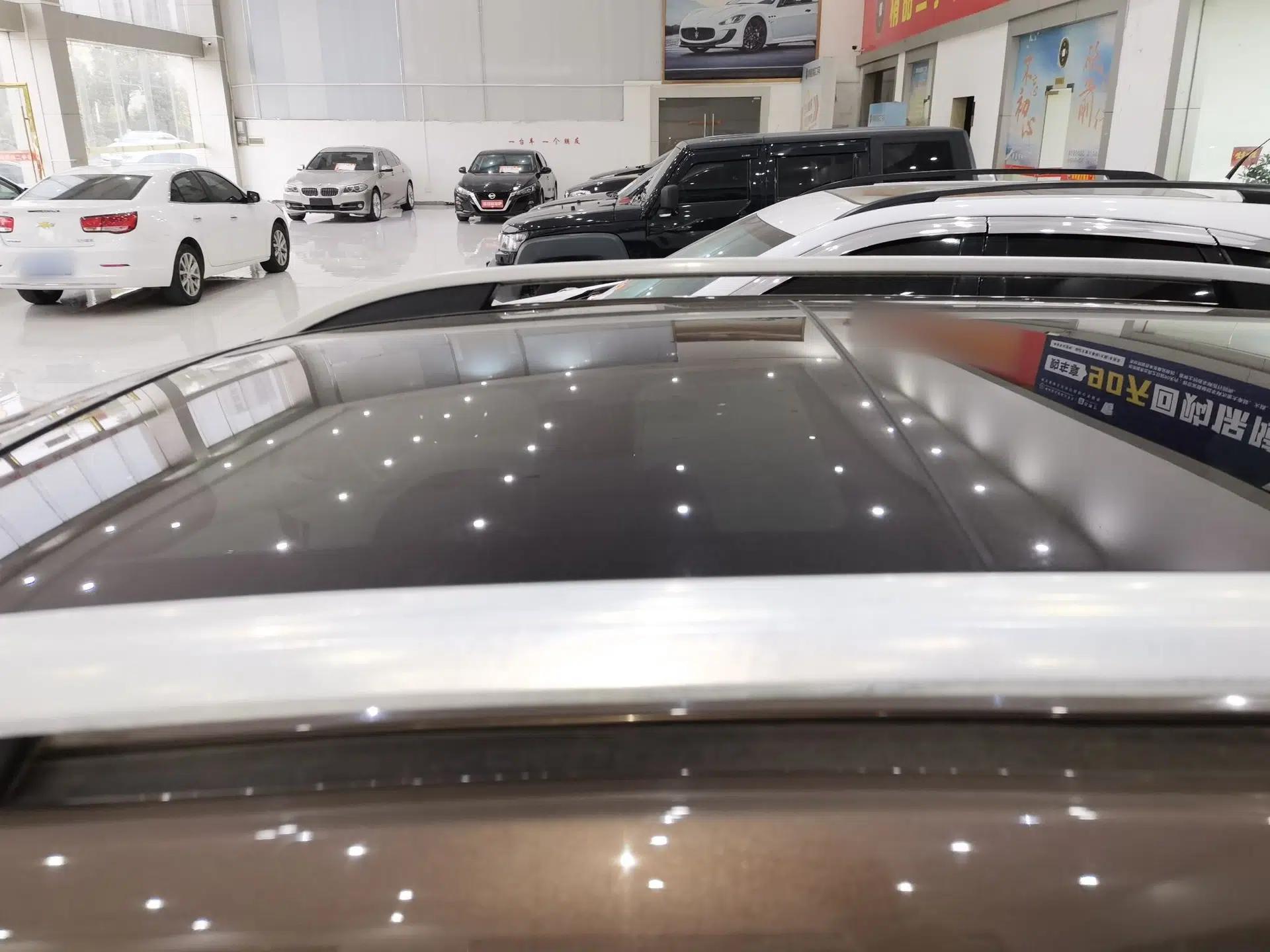 Roewe RX5 2018 20T Two-Wheel Drive Automatic Flagship Edition — миниатюра 11