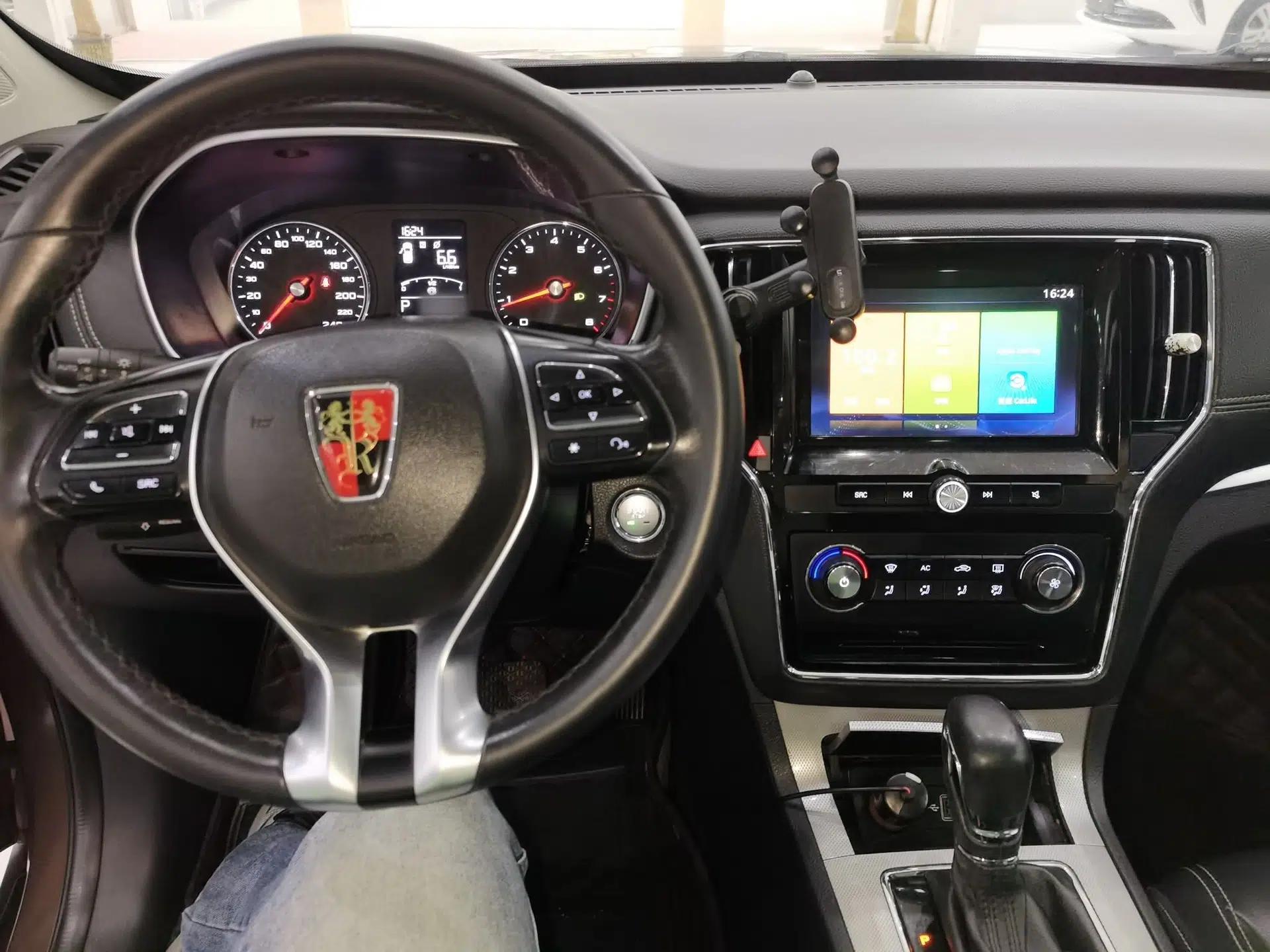 Roewe RX5 2018 20T Two-Wheel Drive Automatic Flagship Edition — миниатюра 12