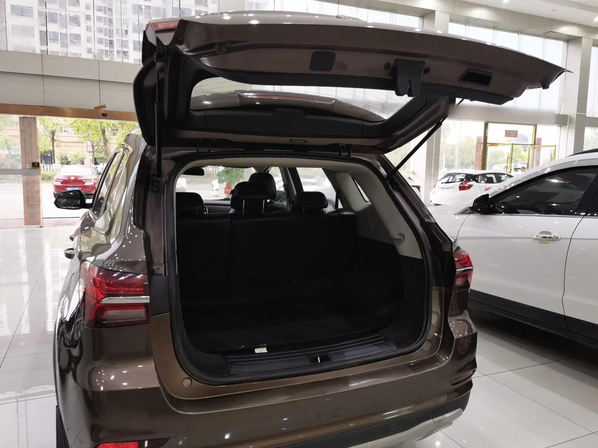 Roewe RX5 2018 20T Two-Wheel Drive Automatic Flagship Edition — миниатюра 21