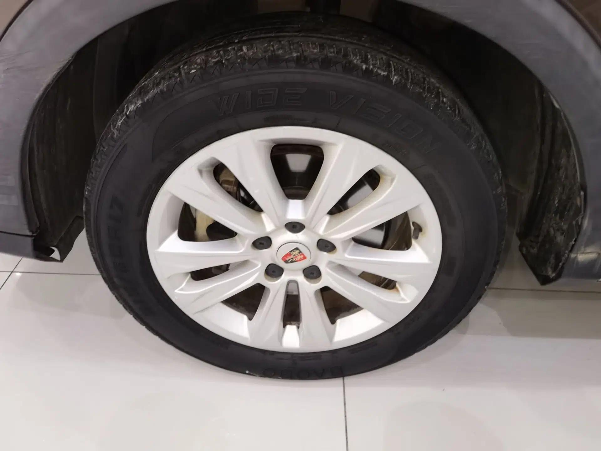 Roewe RX5 2018 20T Two-Wheel Drive Automatic Flagship Edition — миниатюра 9