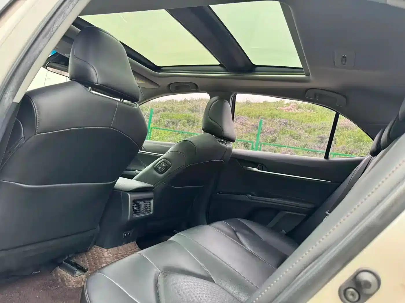 2018 Camry 2.5G Luxury Edition — миниатюра 9