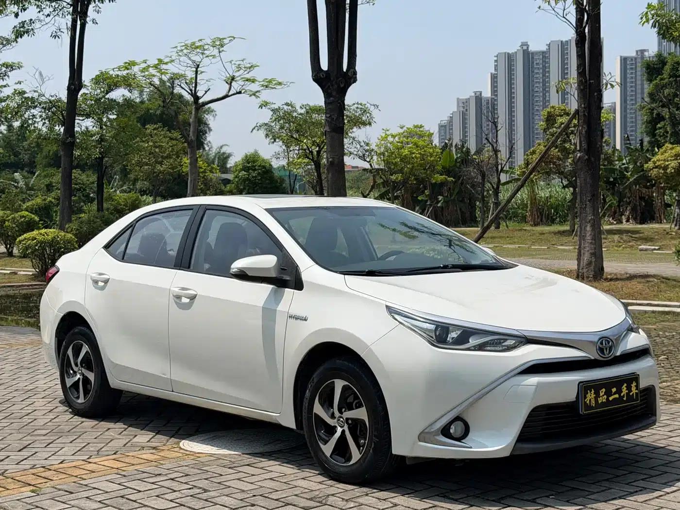 2017 Toyota Corolla Hybrid 1.8H GS E-CVT Elite Sunroof Edition (National V Emission Standard) — миниатюра 2